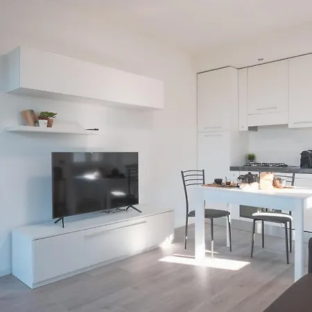 Apartment By The - Smart *